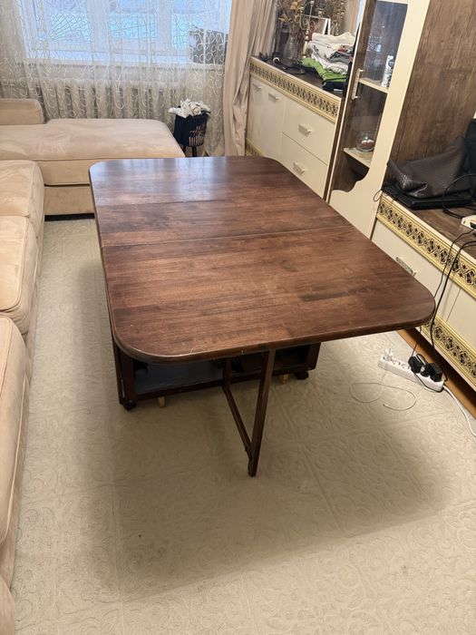 Стол и стулья комплект б/у