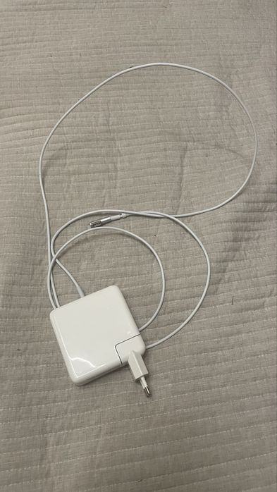 Macbook pro 2009 SSD  Перфектен