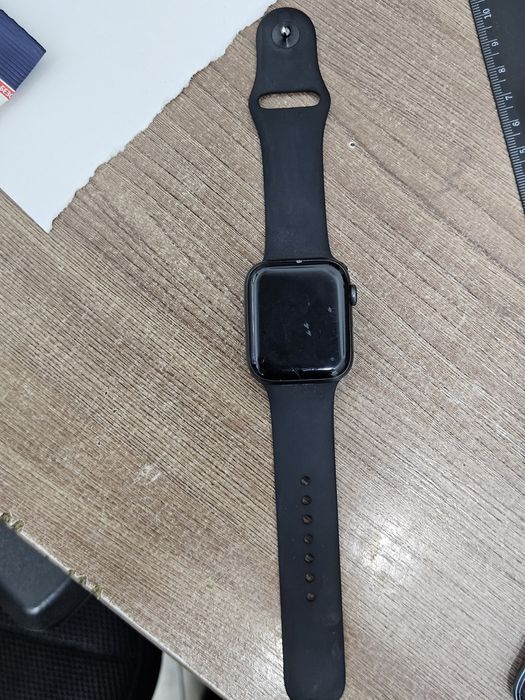 apple watch se 44m