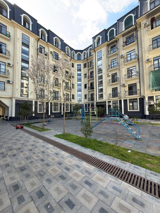 Продается 4-комнатная квартира, ЖК Темур Малик, ориентир Экобазар