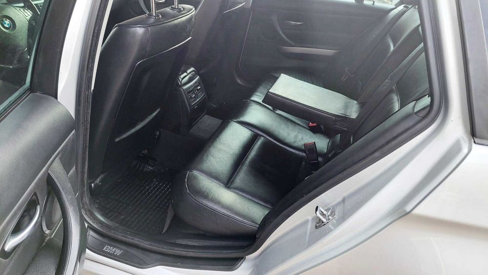 BMW seria 3 2.0d 150 cai E91 an 2006 NAVI PIELE