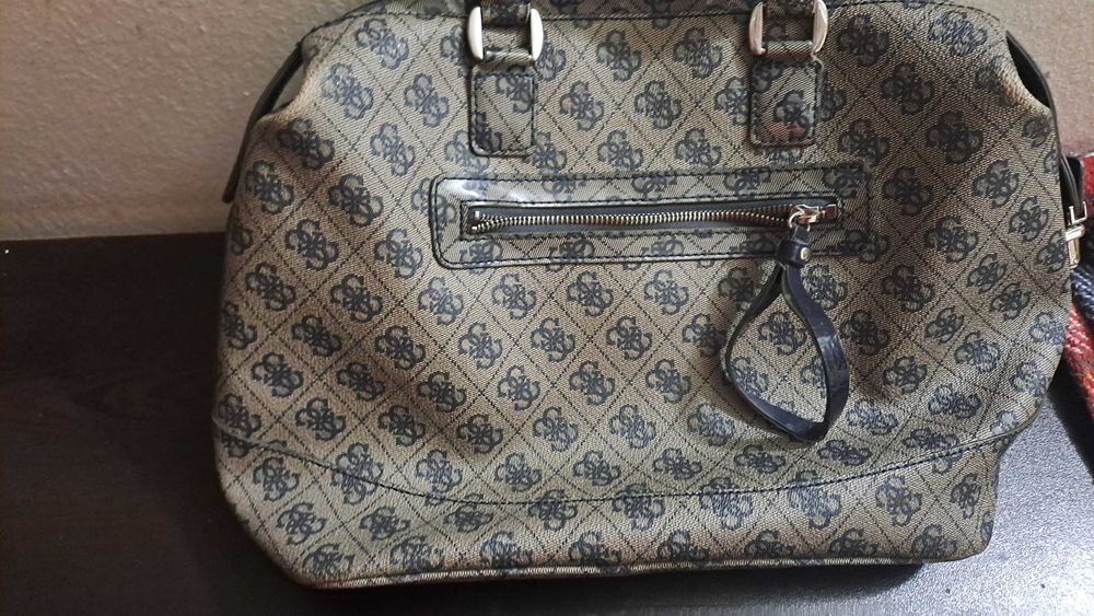 Guess дамски ботуши+ чанта