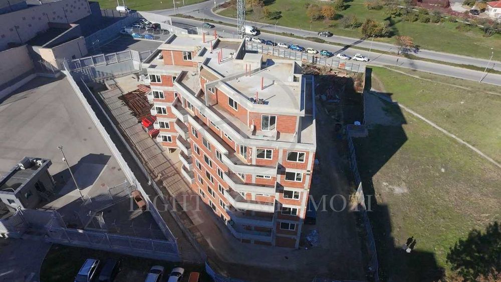 Продава се Двустаен апартамент в Пловдив, Тракия - 69 кв.м за 1144 €/кв.м - Снимка #1