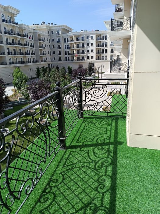 Искусственный газон.Suniy chim