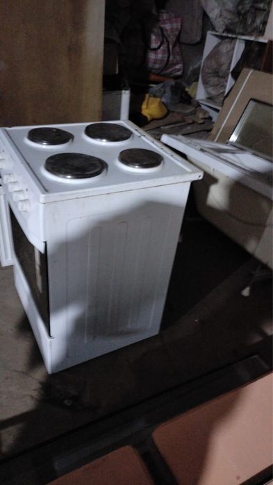 Продам Электроплиту