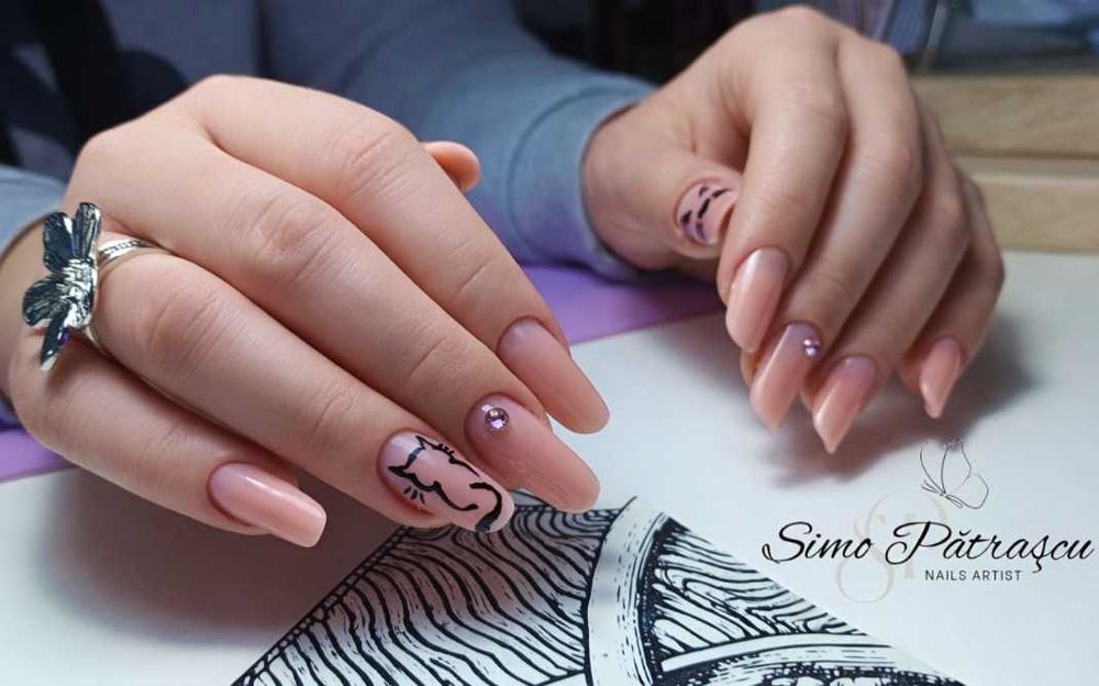 Unghii cu gel/oja semipermanenta