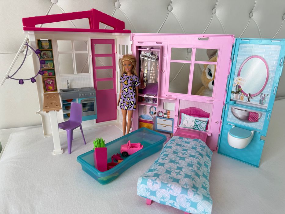 Къща за кукли Barbie с аксесоари