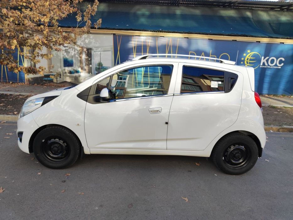 Продам спарк 2016 года