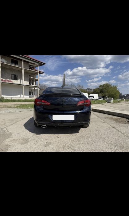 Opel Astra J Sedan