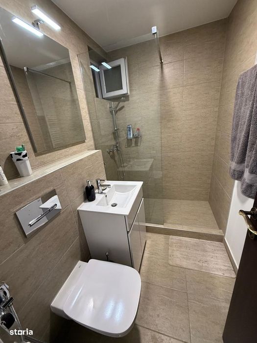Apartament cu 2 camere decomandate, Centru