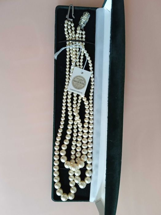 Колие и Обеци Swarovski