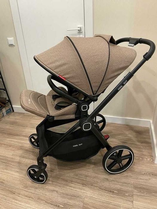 Детская коляска регулируемая