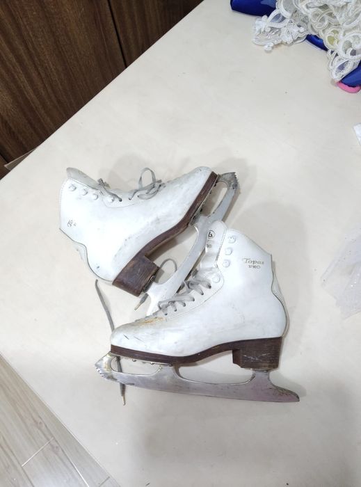Коньки фигураные Botas