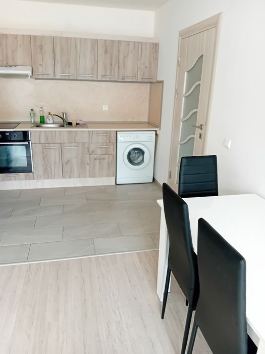 Дава се под наем Двустаен апартамент в Асеновград - 76 кв.м за 382.5 € - Снимка #3