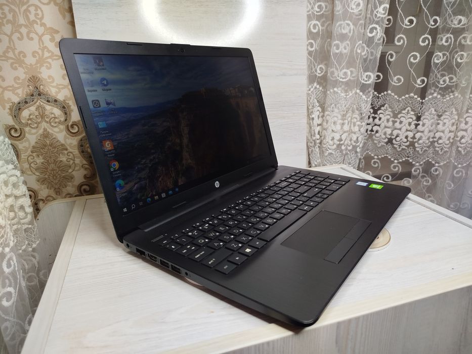 Ноутбук HP Laptop 15 intel Core i5 8/256 SSD Nvidia Geforce видеокарта