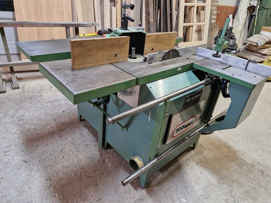 Abricht abric mut tamplarie abrict lemn combinata