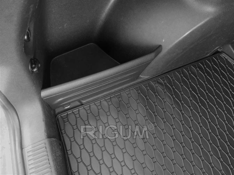 Гумени стелки и багажник FABIA II Шкода Фабия 2 2007 до 2014г.