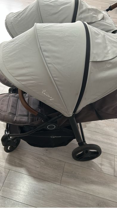 Коляска для двойни