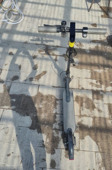 Продам электросамокат xiaomi electric scooter 3