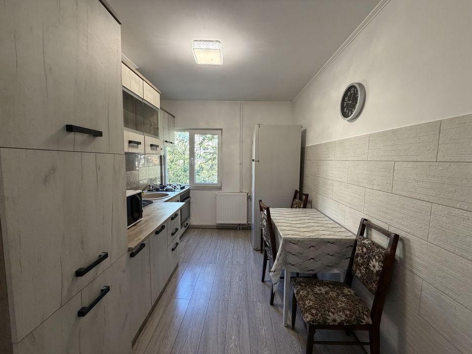 Dau in chirie apartament 2 camere Rogerius