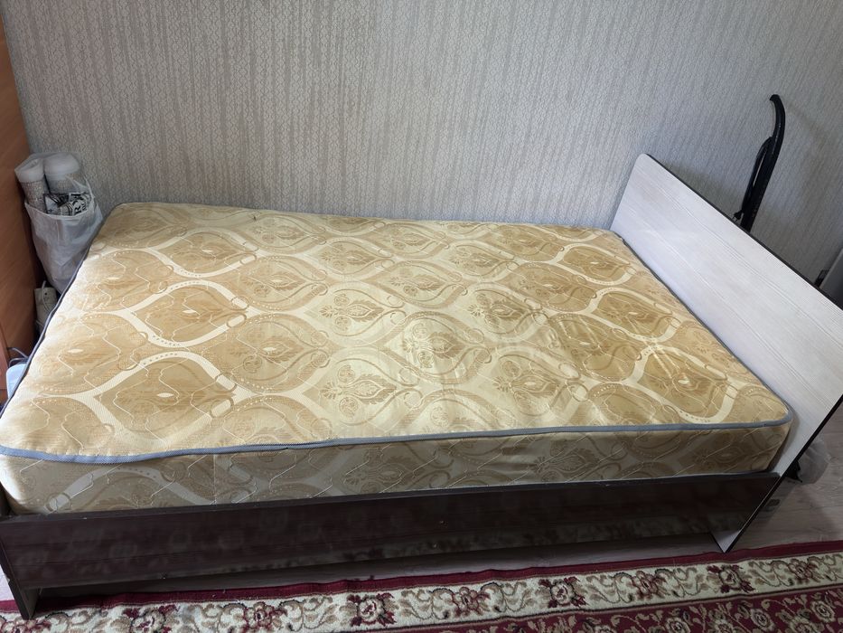 Продам кровать полуторка 1,5