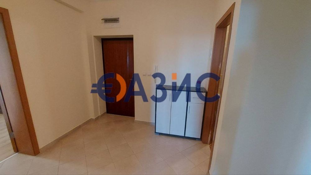 Продава се Тристаен апартамент в Обзор - 100 кв.м за 536 €/кв.м - Снимка #2