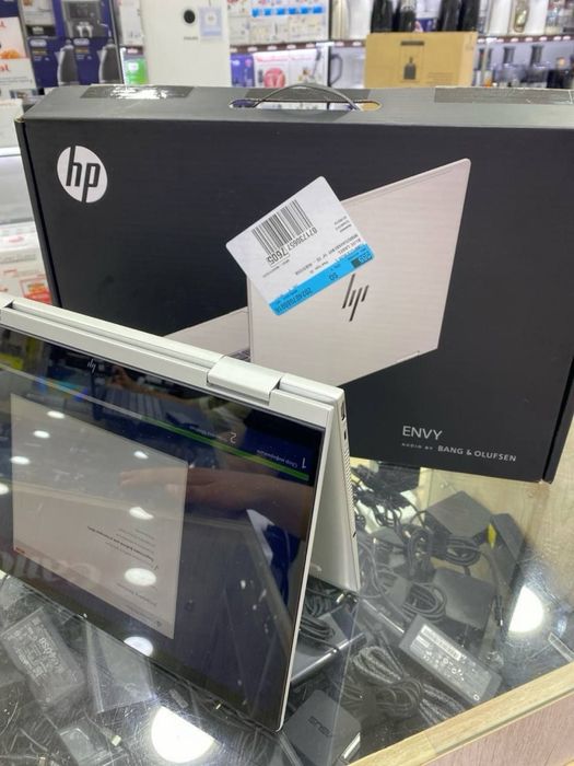HP Envy core i5-120U