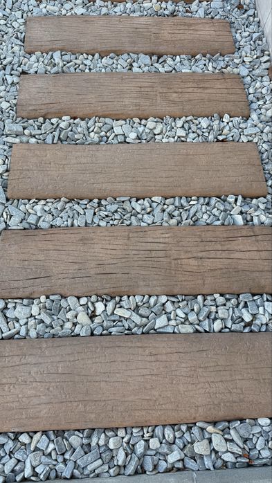 Log траверса плочи Semmelrock