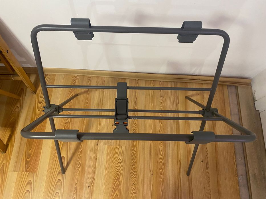 Вана със стойка и подложка за новородено