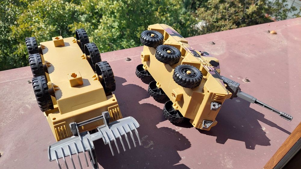 Jucarii MARI Copii De armata 2 BUCATI Auto Blindate Army Collection