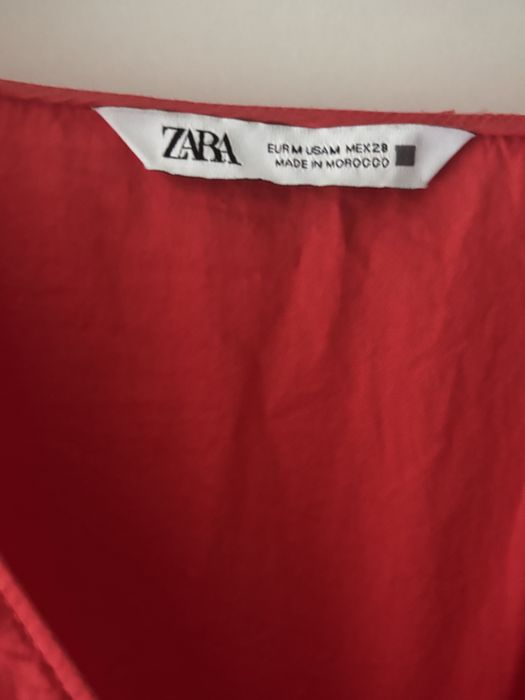 Червена рокля Zara