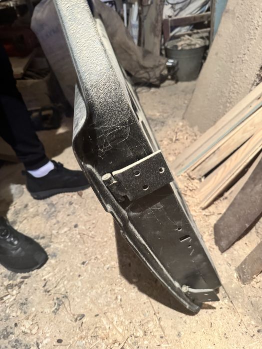 Дверь пердняя правая на ниву