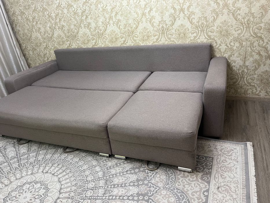 Продается большой диван