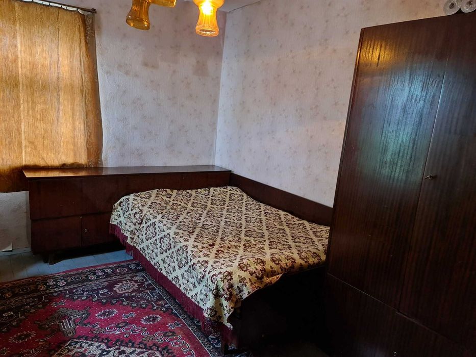 Продавам къща в кв. Бряг