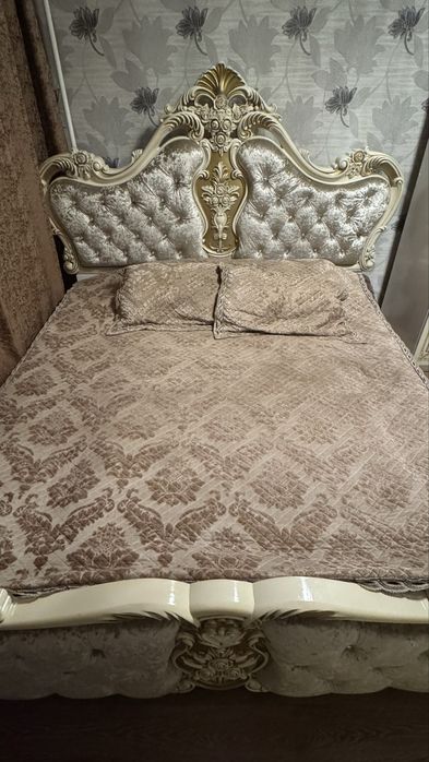 Срочно Продам Спальный гарнитур