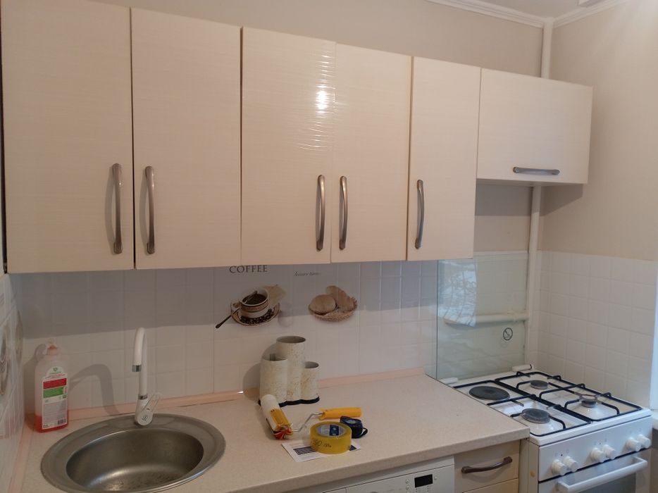 срочно продам кухню