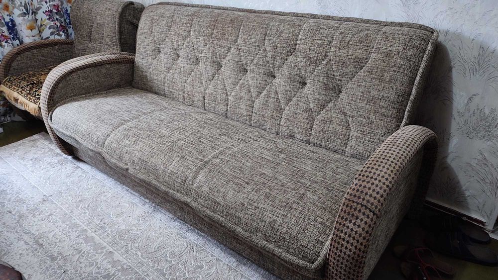 Мягкий уголок (диван и 2 кресла)