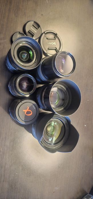 Vand camera foto sony a77 cu obiective
24MP CMOS Sensor
12fps continuo