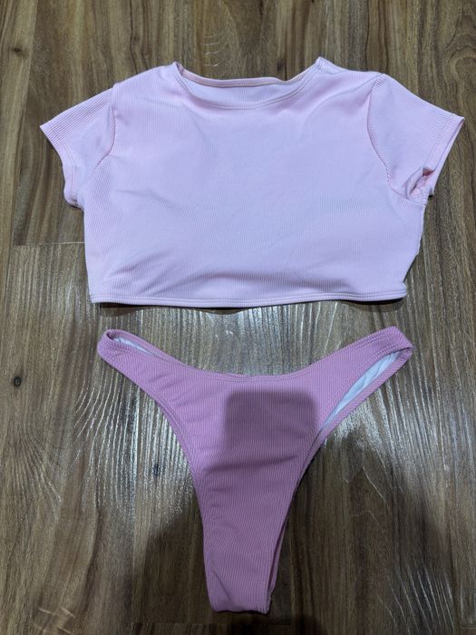 Купальники разные, размеры М и S ща