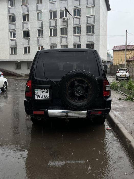 Mitsubishi Montero 2002г