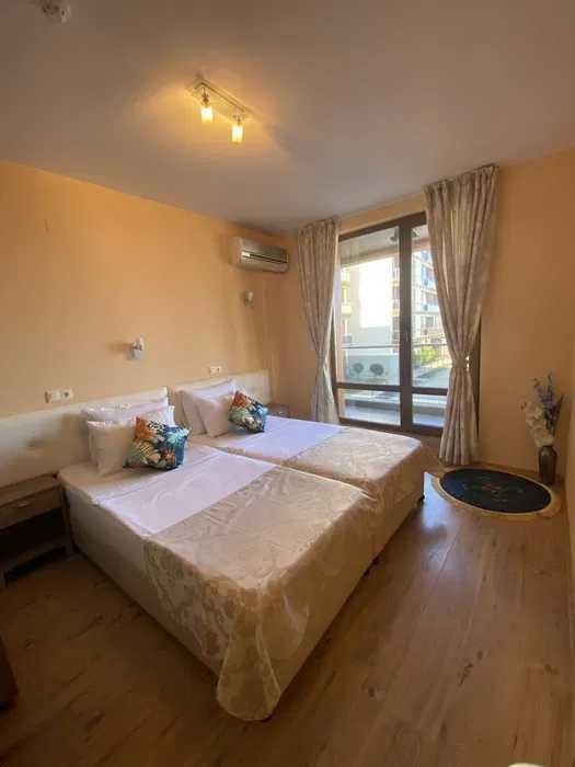 Дава се под наем Тристаен апартамент в Поморие - 100 кв.м за 100 € - Снимка #3