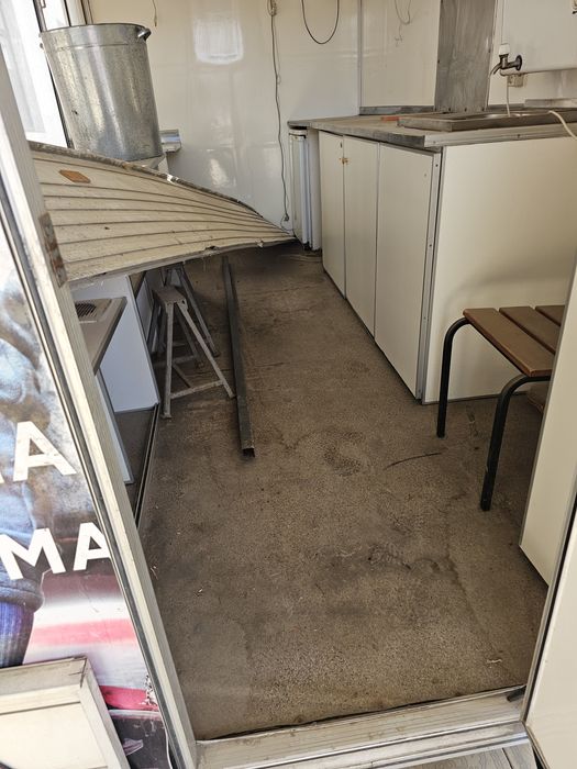 Фудтрэк павилион на колесах