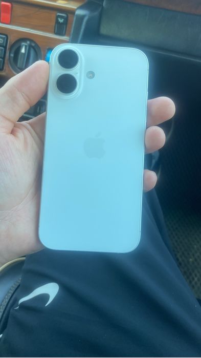 iPhone 16  128 gb
