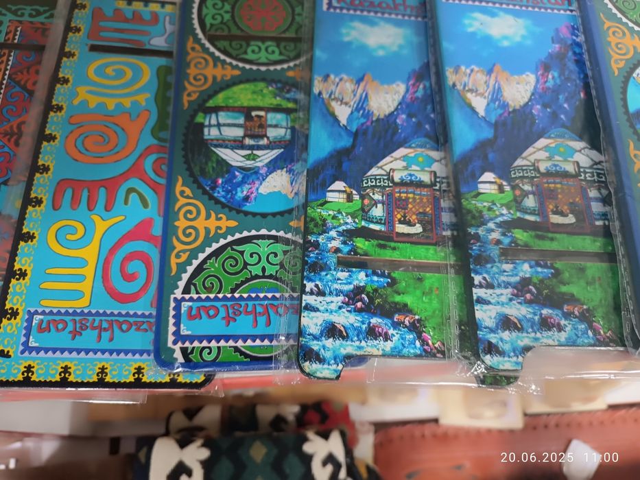 Подарочная подставка Казахстан для телефона.