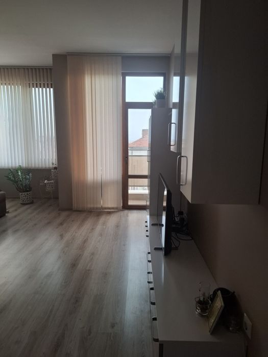 Апартамент под наем на центъра