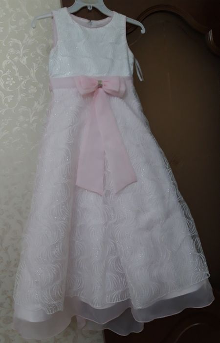 Платье шикарное для принцессы
