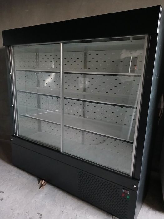 Ветрина халадилник азн