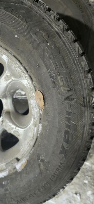 Продаю резину с дисками