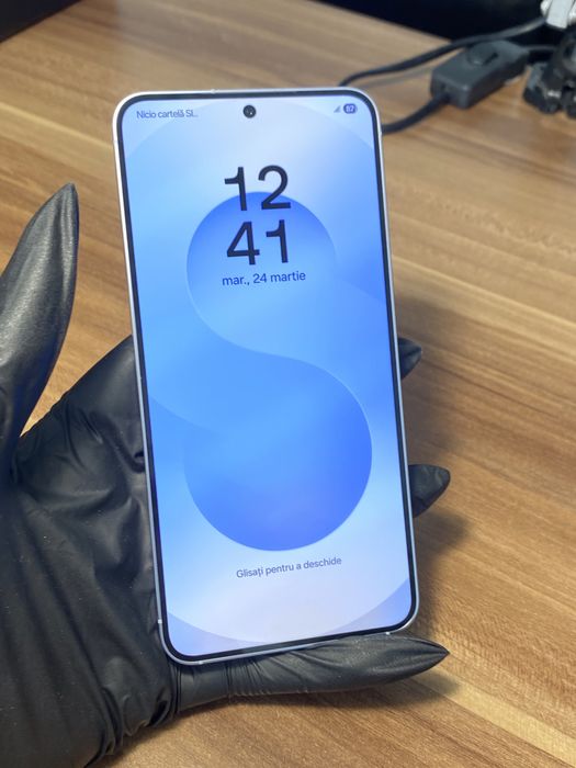 Samsung Galaxy S25• 128 GB • Icy Blue