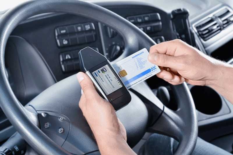 Cititor de tahograf și card șofer VDO DLK Pro Download Key S